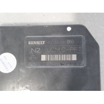 BOITE A FUSIBLES RENAULT MEGANE
