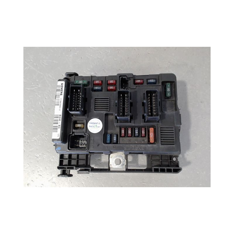 BOITE A FUSIBLES PEUGEOT 206