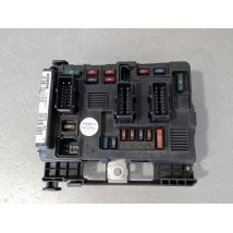 BOITE A FUSIBLES PEUGEOT 206
