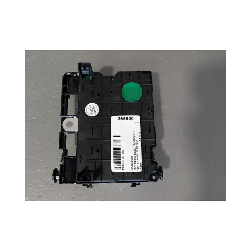 BOITE A FUSIBLES PEUGEOT 307