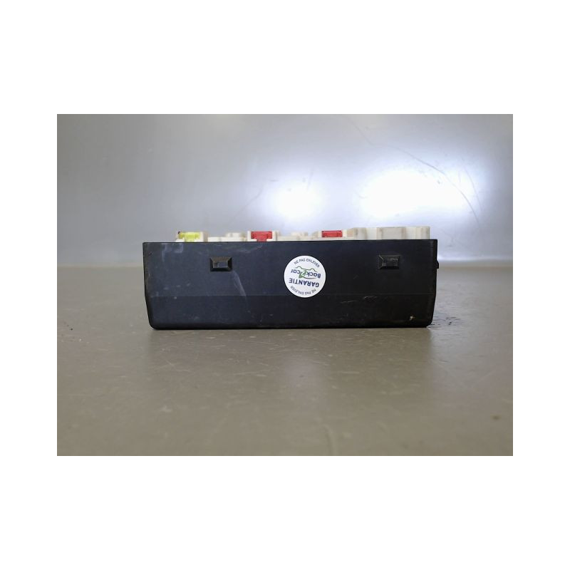 BOITE A FUSIBLES RENAULT MEGANE