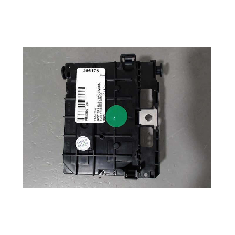 BOITE A FUSIBLES PEUGEOT 307
