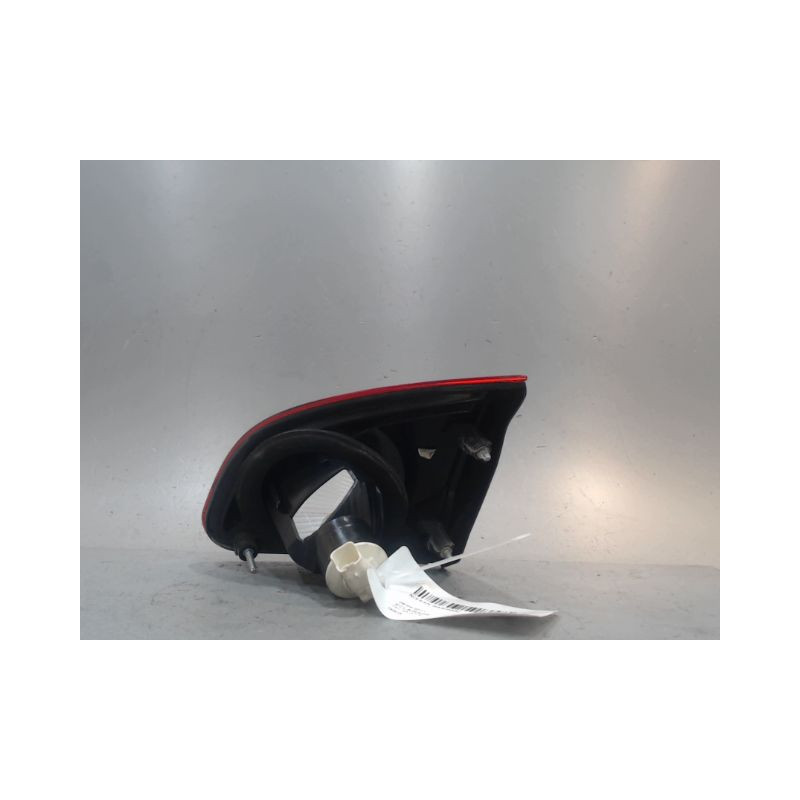 FEU ARRIERE INTERIEUR GAUCHE NISSAN QASHQAI