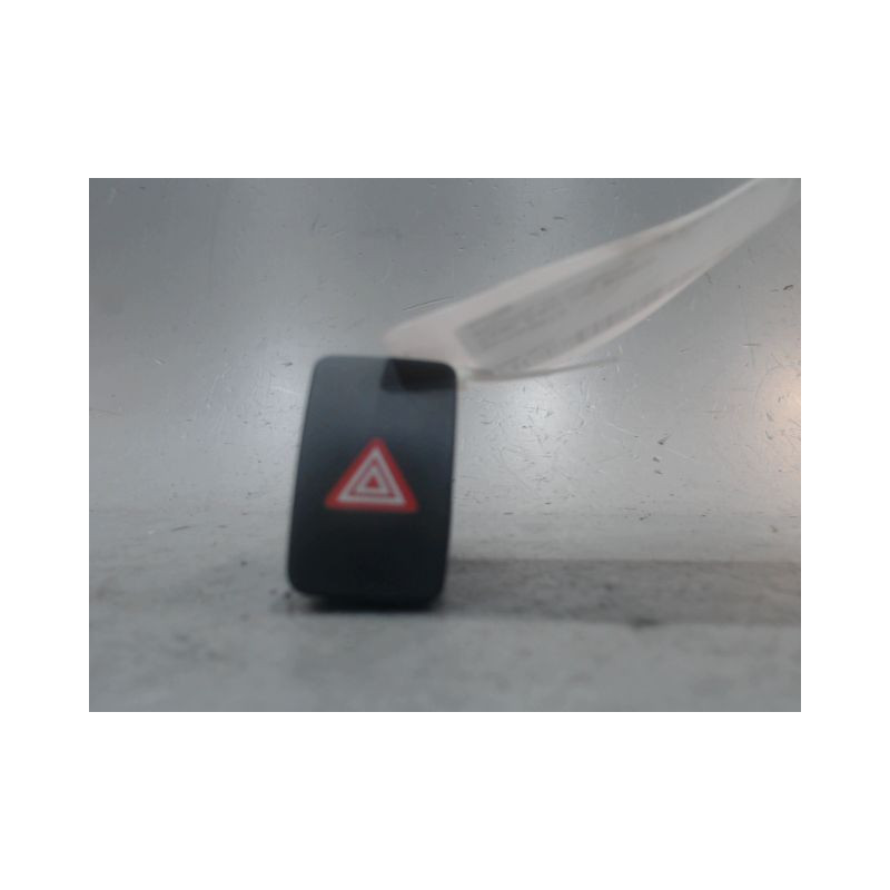BOUTON DE WARNING KIA RIO