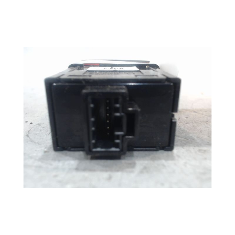BOUTON DE WARNING KIA RIO
