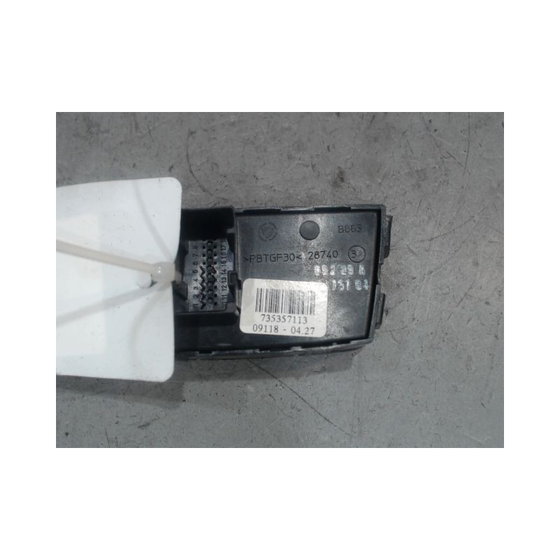 BOUTON DE WARNING FIAT PANDA