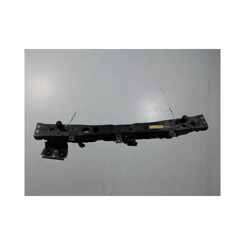 TRAVERSE SUPERIEURE ARMATURE AVANT NISSAN NOTE