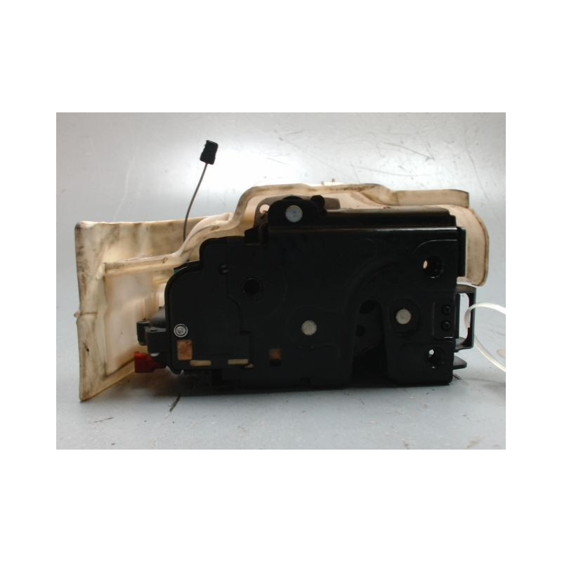 SYSTEME CONDAMNATION AVANT DROIT VOLKSWAGEN GOLF V 2003-2009