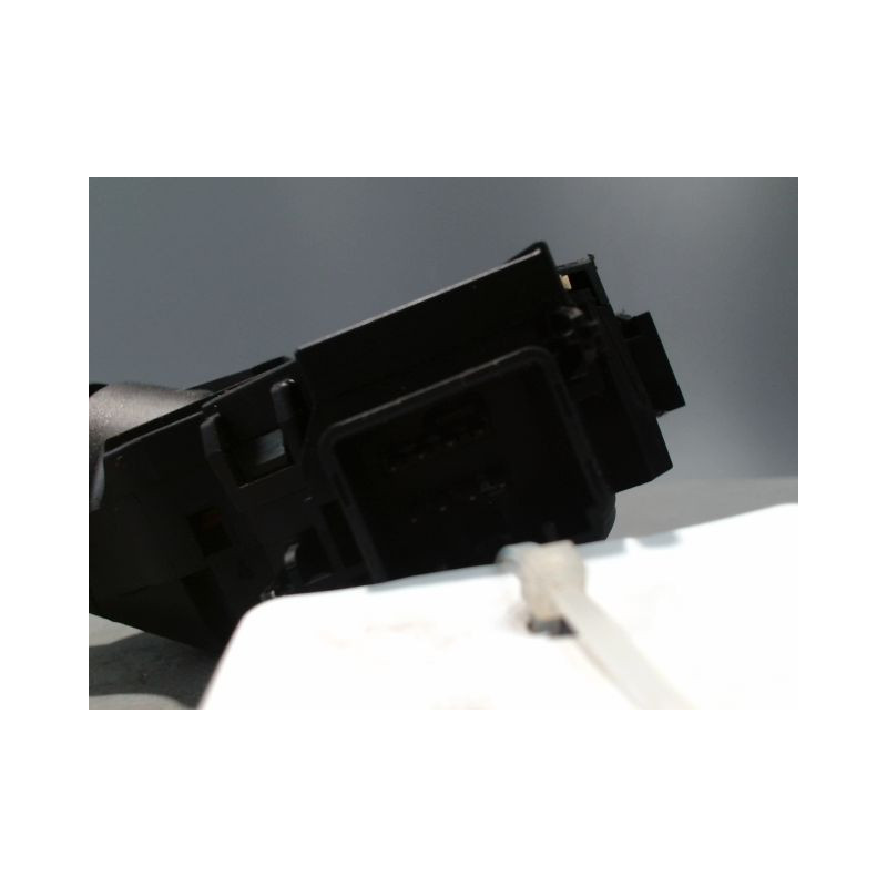COMMANDE CLIGNOTANT FORD FIESTA 2005-