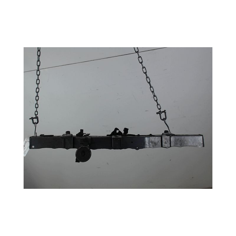 TRAVERSE SUPERIEURE ARMATURE AVANT TOYOTA AURIS 2007-