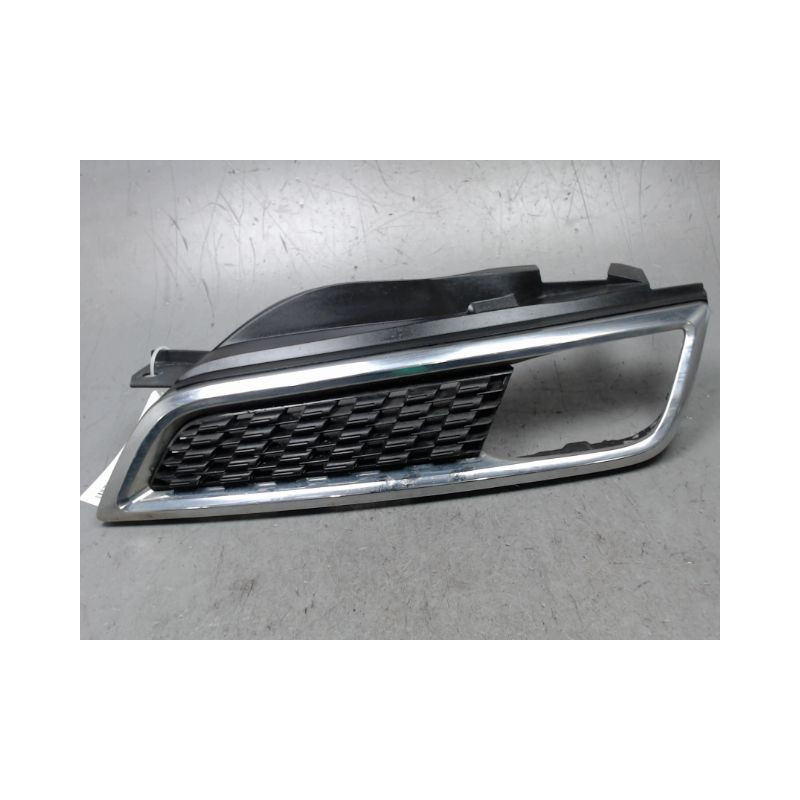 GRILLE CALANDRE GAUCHE NISSAN MICRA
