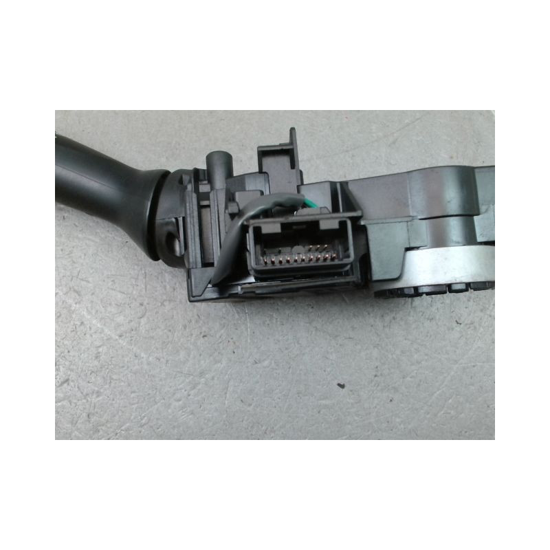 COMMANDE ECLAIRAGE TOYOTA RAV4 BREAK III Phase 1 2006-2009