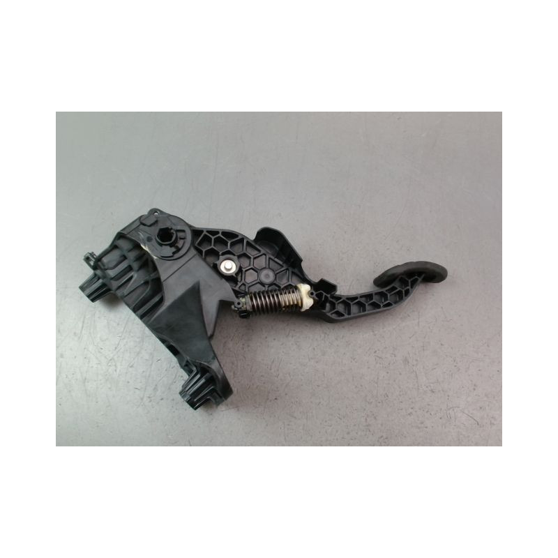 PEDALE EMBRAYAGE RENAULT CLIO