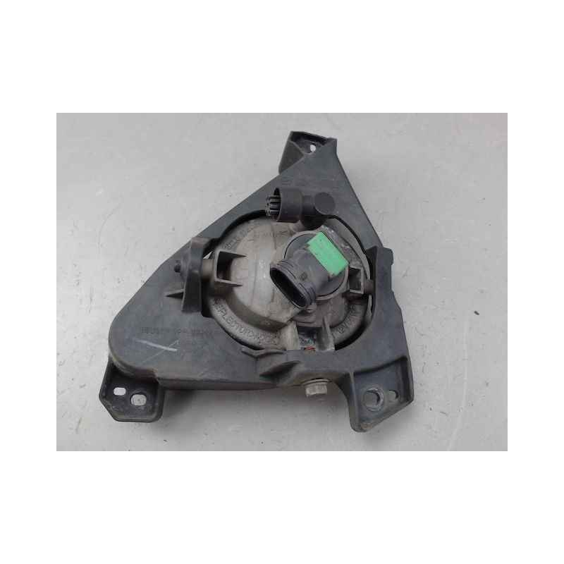 PHARE ANTIBROUILLARD AVANT DROIT MAZDA 5