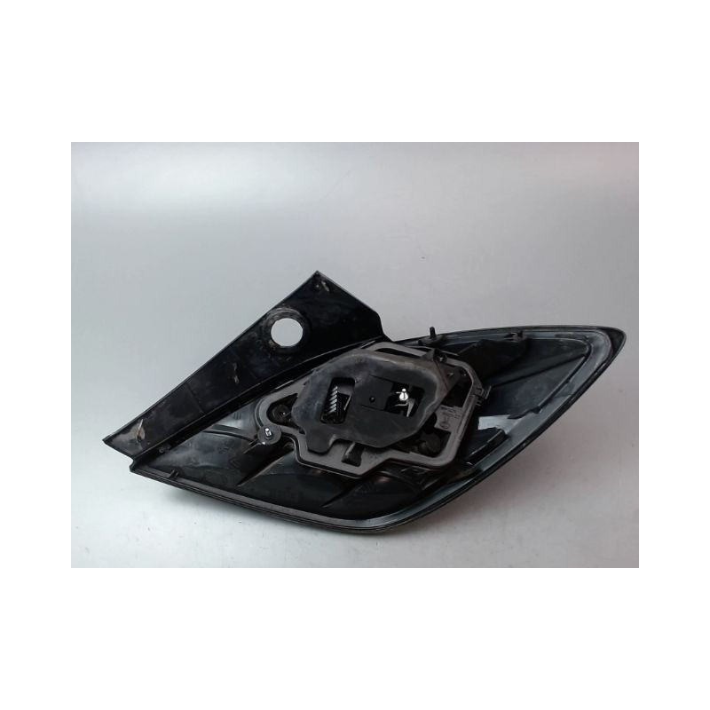 FEU ARRIERE GAUCHE  OPEL ASTRA GTC III Phase 2 (H) 2007-2011