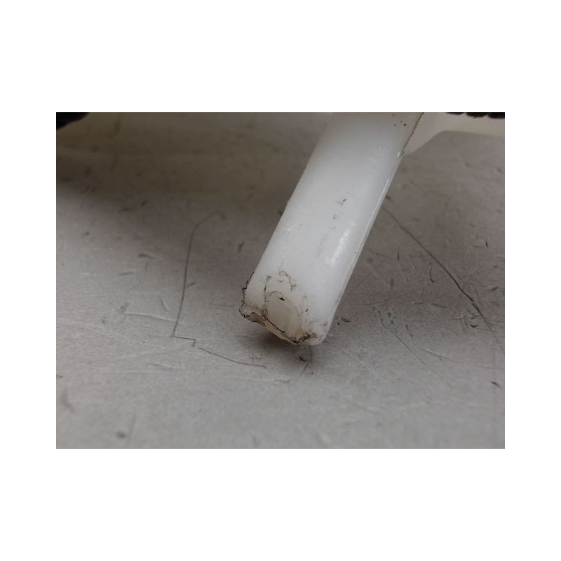 RESERVOIR LAVE-GLACE AVANT VOLVO S40