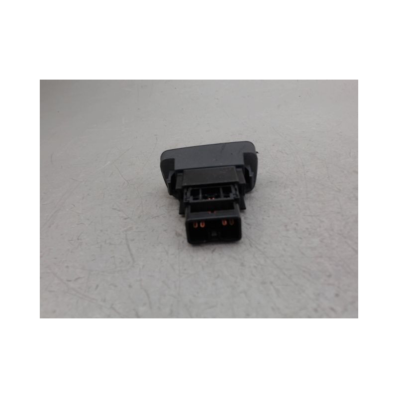 BOUTON DE WARNING KIA PICANTO