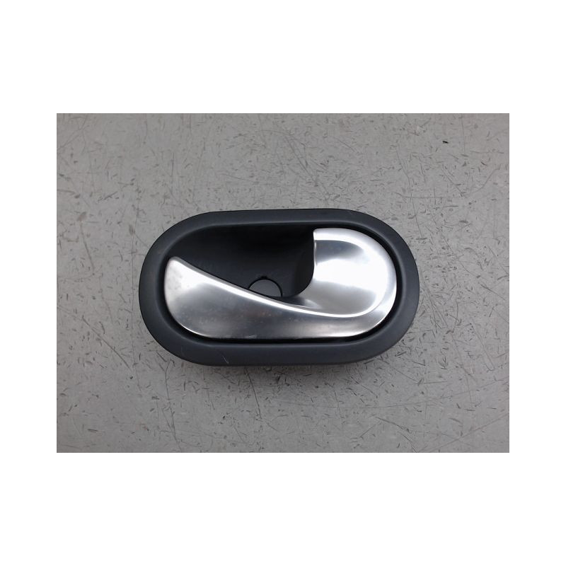 POIGNEE INTERIEURE PORTE AVANT DROIT RENAULT TWINGO