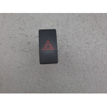 BOUTON DE WARNING TOYOTA AVENSIS
