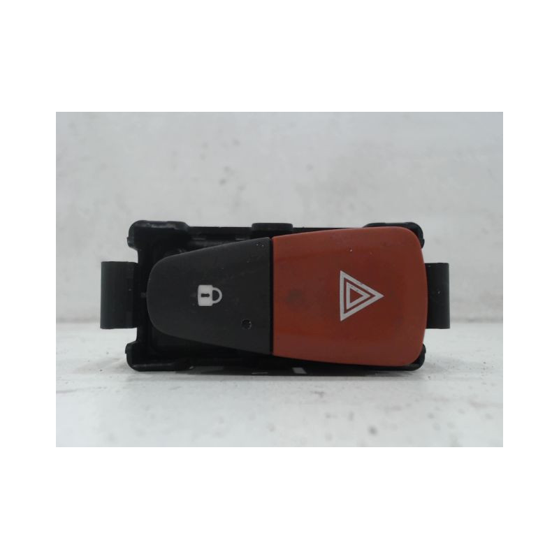 BOUTON DE WARNING RENAULT MEGANE