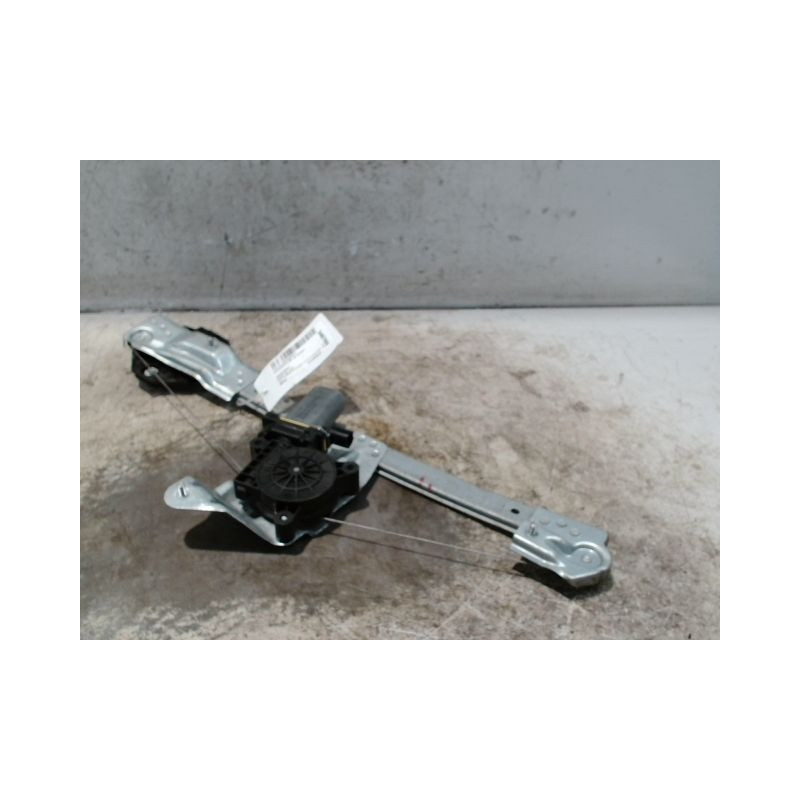MECANISME+MOTEUR LEVE-GLACE AVANT DROIT DACIA SANDERO 2008-