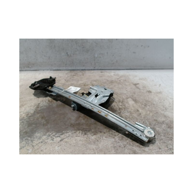 MECANISME+MOTEUR LEVE-GLACE AVANT DROIT DACIA SANDERO 2008-