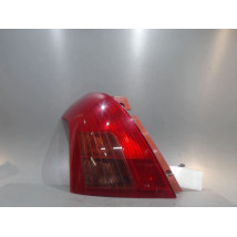 FEU ARRIERE GAUCHE  SUZUKI SWIFT