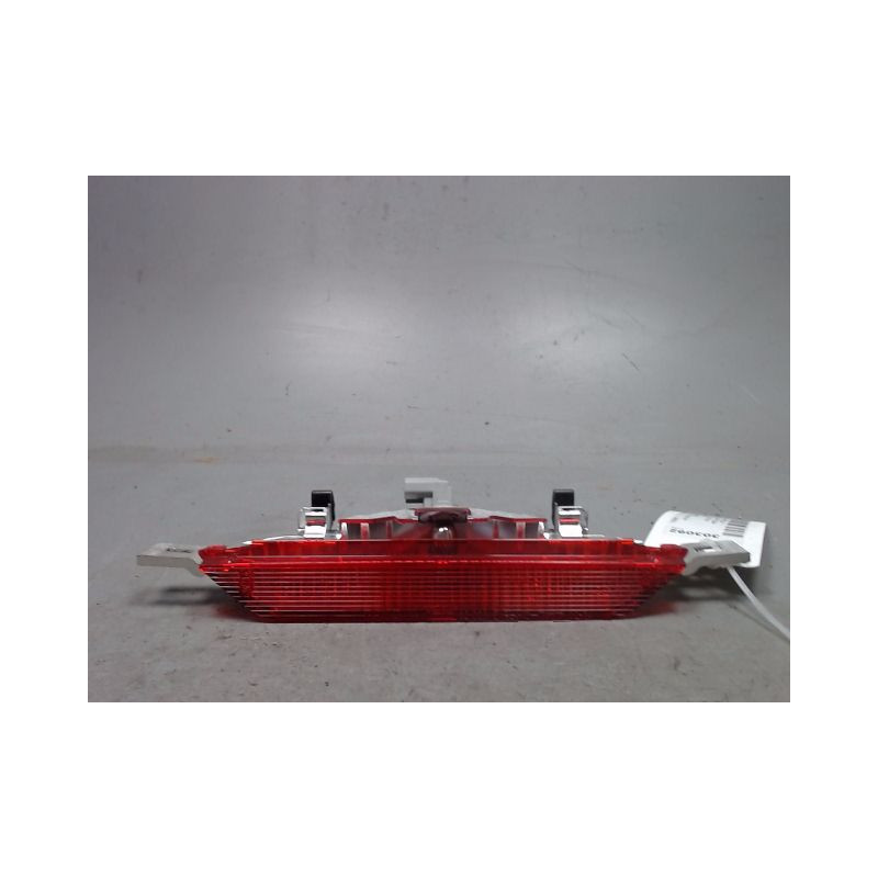 FEUX STOP SUPPLEMENTAIRE TOYOTA COROLLA 2004-