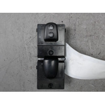 COMMANDE LEVE-GLACE PORTE AVD NISSAN JUKE