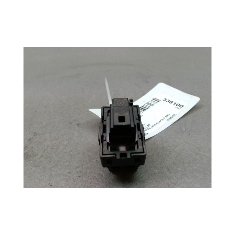 COMMANDE LEVE-GLACE PORTE ARD RENAULT CLIO