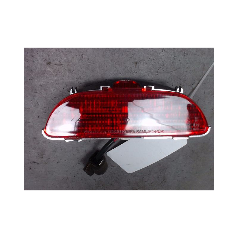 FEUX STOP SUPPLEMENTAIRE KIA CARNIVAL