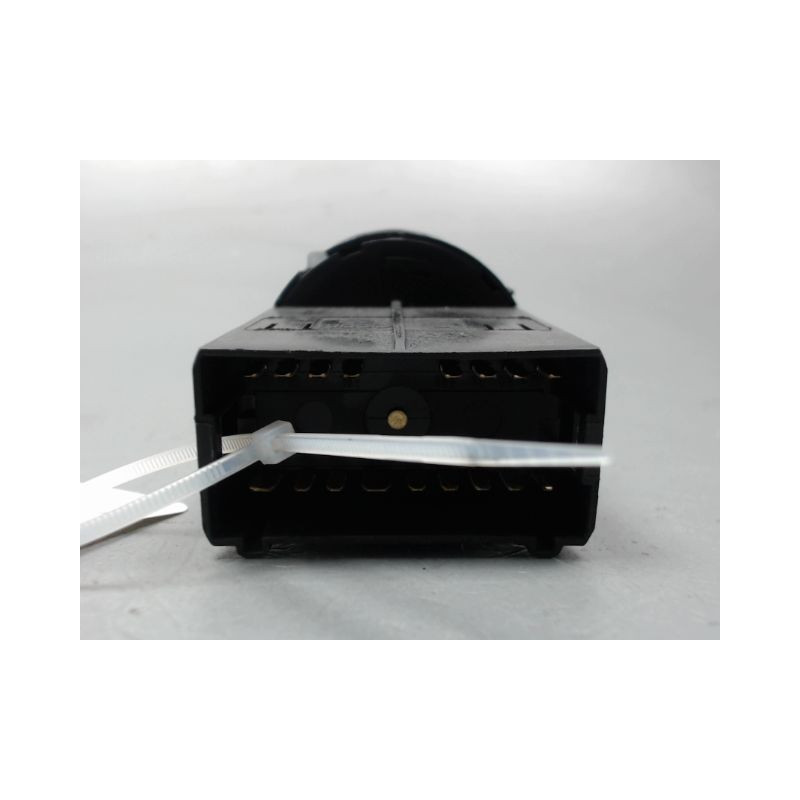 COMMANDE ECLAIRAGE SKODA FABIA