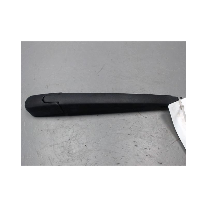 BRAS ESSUIE-GLACE ARRIERE TOYOTA RAV4 2000-