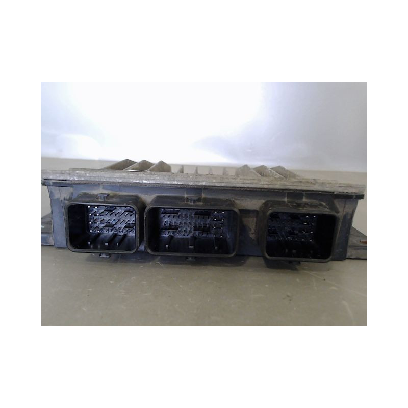 CALCULATEUR MOTEUR RENAULT CLIO II PH.2 01-06