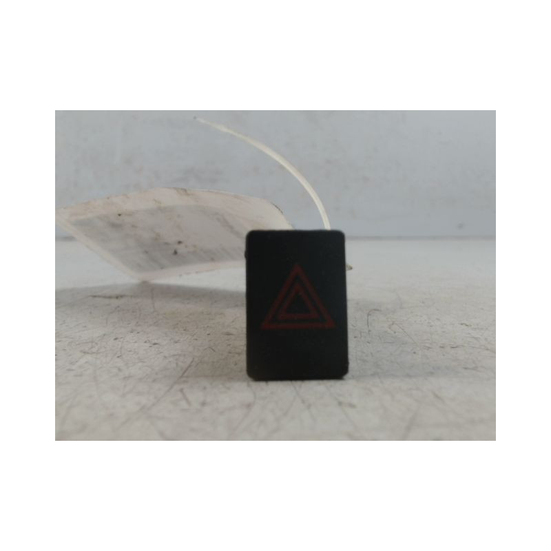 BOUTON DE WARNING NISSAN QHASQAI 2007-