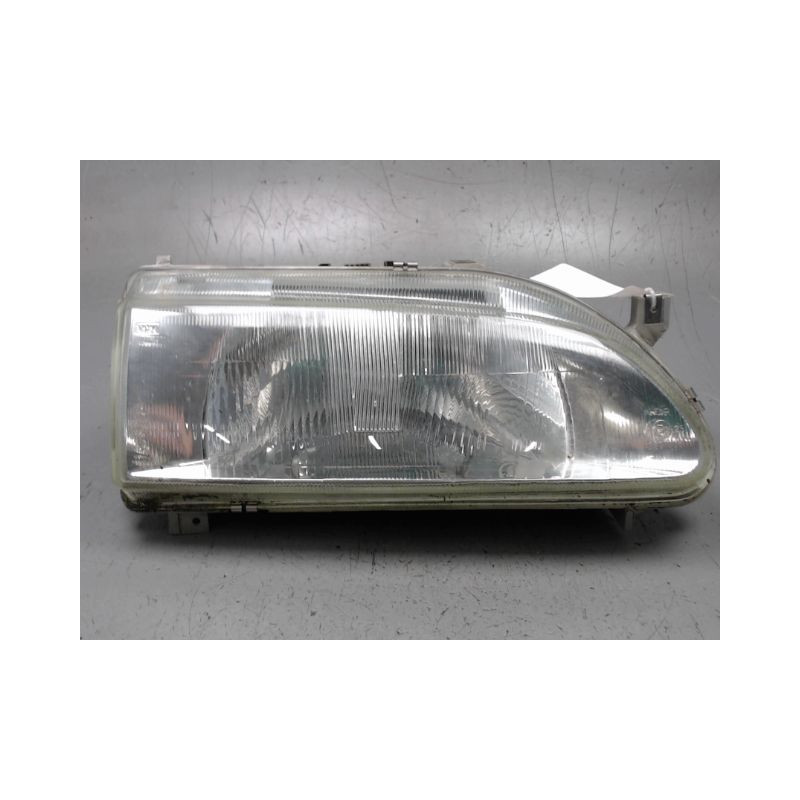 PHARE DROIT RENAULT 19 92-96