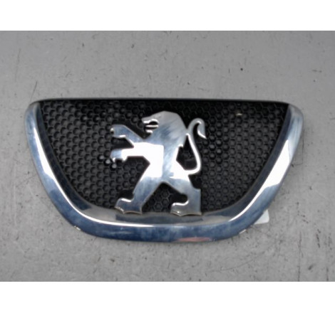 SIGLE CALANDRE
