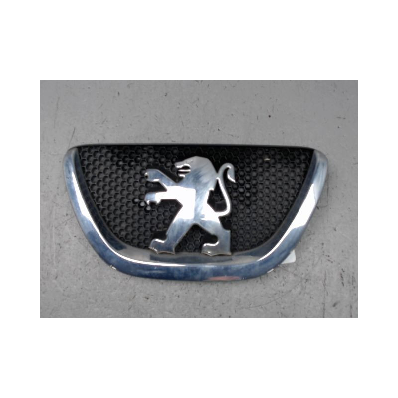 SIGLE CALANDRE PEUGEOT 107 3P