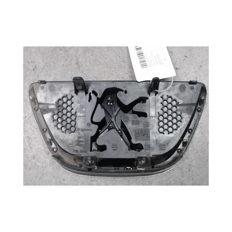 SIGLE CALANDRE PEUGEOT 107 5P