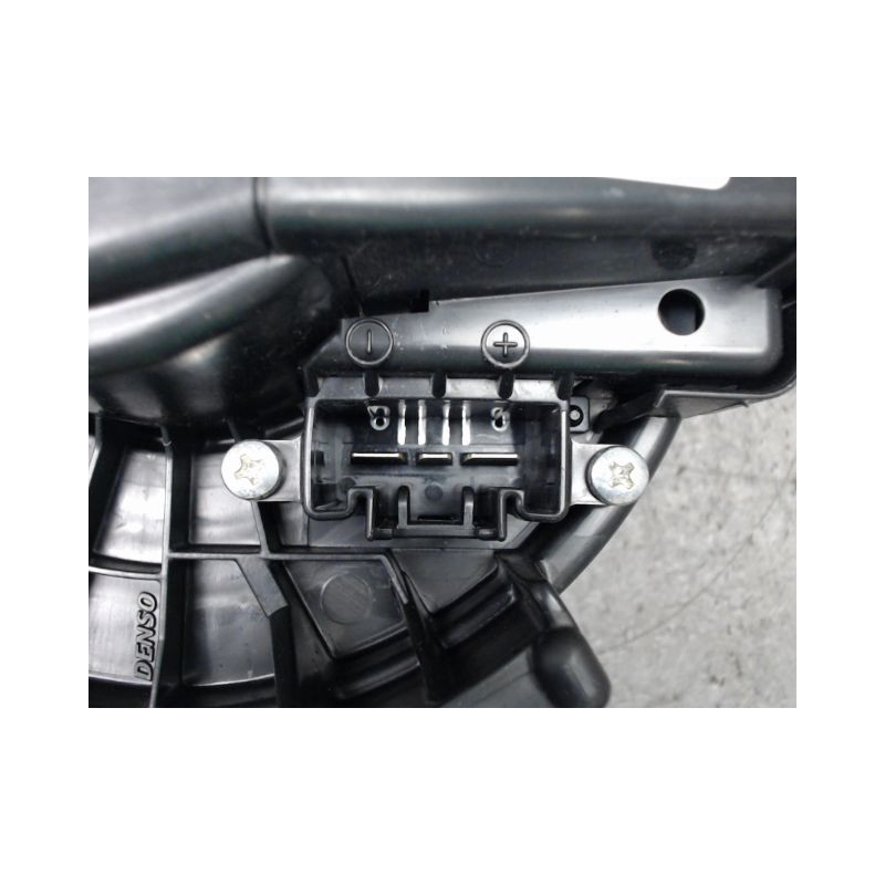 MOTEUR VENTILATEUR CHAUFFAGE TOYOTA AURIS 2007-