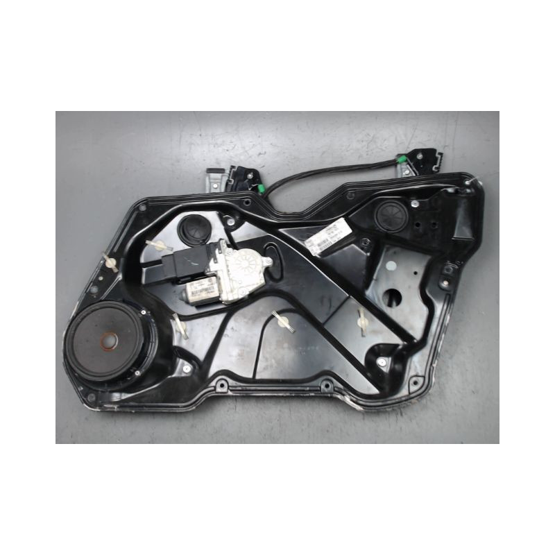 MECANISME+MOTEUR LEVE-GLACE AVANT DROIT SEAT TOLEDO 99-