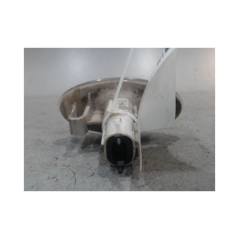 REPETITEUR AILE DROIT SUZUKI SWIFT