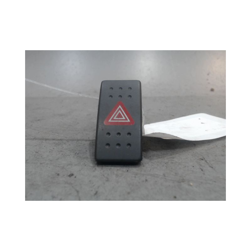 BOUTON DE WARNING SUZUKI SWIFT