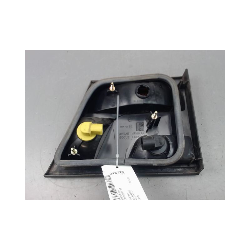 FEU ARRIERE INTERIEUR GAUCHE PEUGEOT 806 MONOSP. 1994-2001