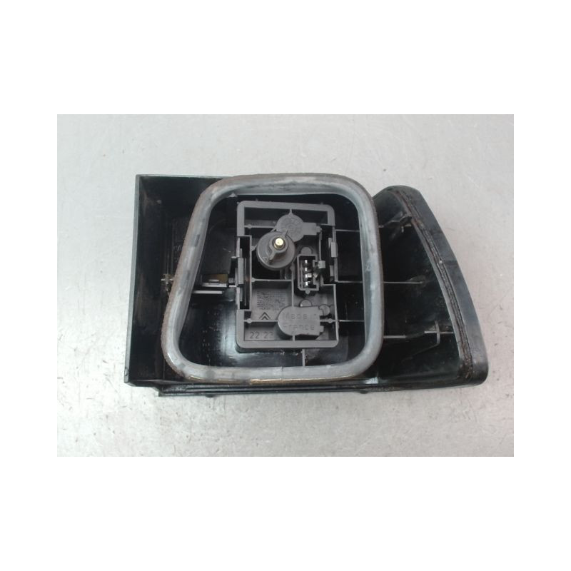 FEU ARRIERE GAUCHE  CITROEN XANTIA Phase 1 1993-1998