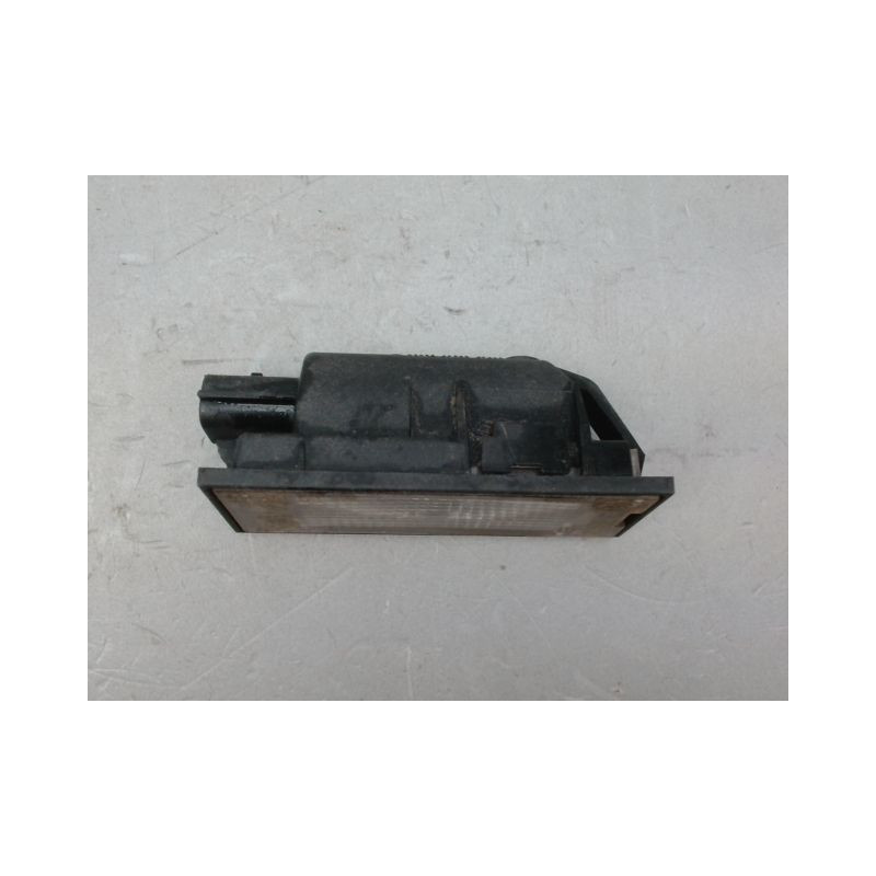 ECLAIREUR PLAQUE DE POLICE GAUCHE RENAULT MEGANE IV PHASE 1 2015-
