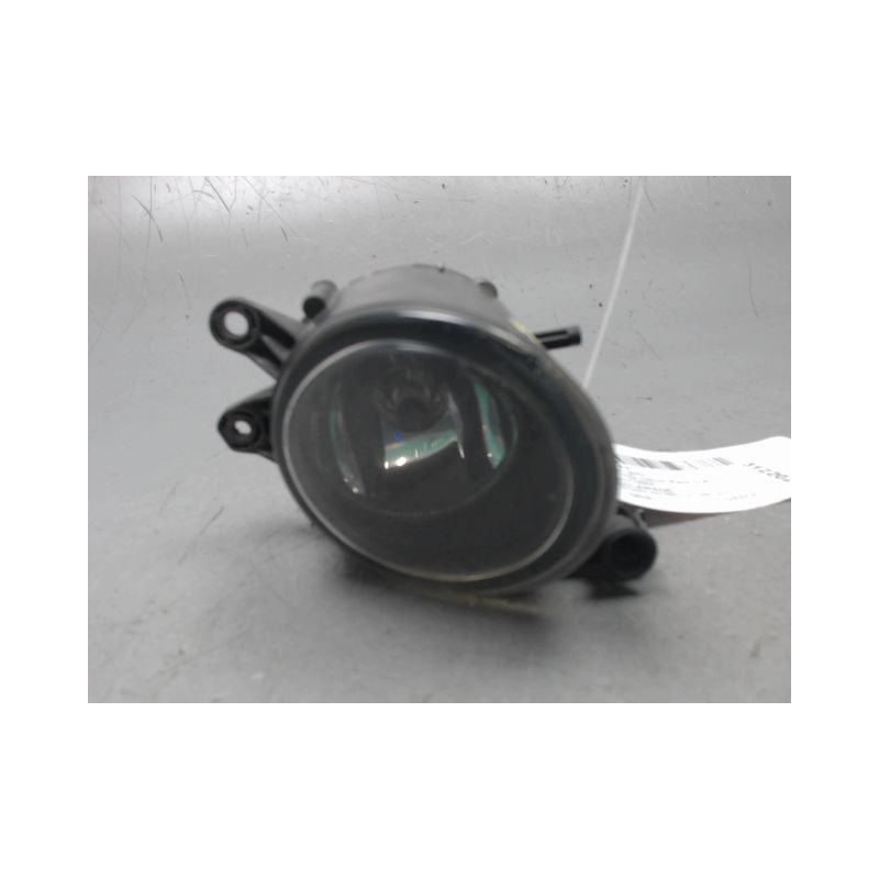PHARE ANTIBROUILLARD AVANT DROIT AUDI A4 2001-