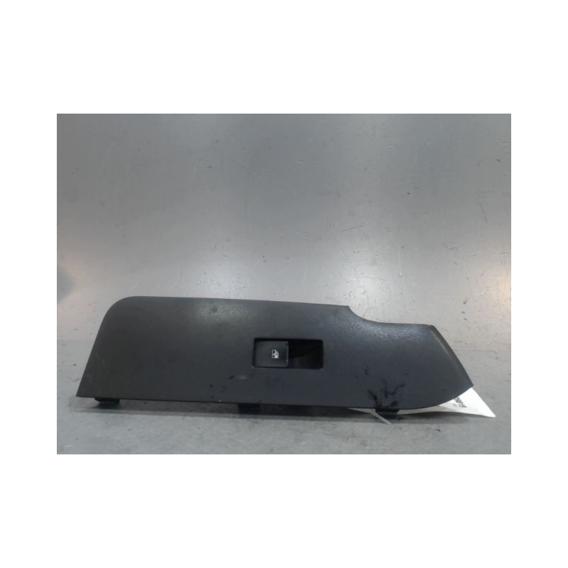 COMMANDE LEVE-GLACE PORTE AVD CHEVROLET CAPTIVA