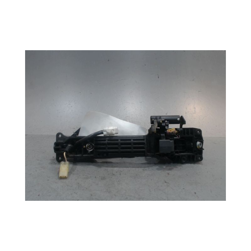 POIGNEE EXTERIEURE PORTE AVANT DROIT SUZUKI SWIFT