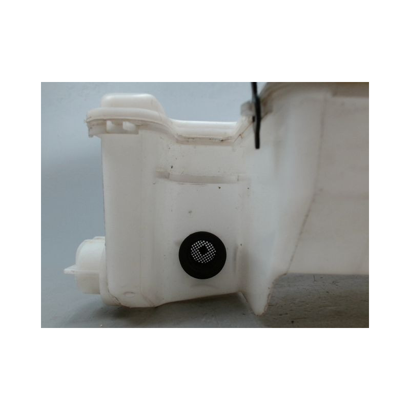 RESERVOIR LAVE-GLACE AVANT DACIA SANDERO 2008-